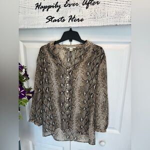 Banana Republic Brown Snakeskin Blouse - Button Up - Women’s Small